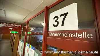 „Faktisch unmöglich“: Fahrschulen im Kreis Neu-Ulm schlagen wegen Behörden-Chaos Alarm