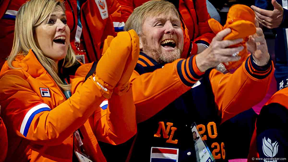Koning Willem-Alexander bezoekt met Máxima en prinses Ariane WK-wedstrijd van Nederland én Curaçao