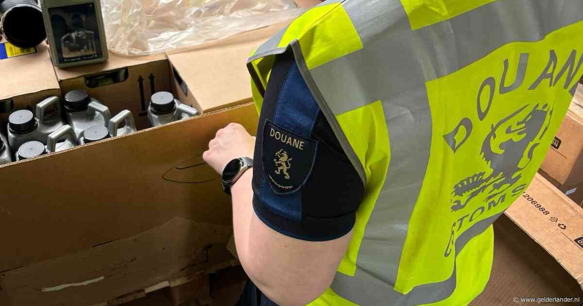 Douane onderschept tientallen containers met mogelijk verboden goederen voor Rusland, kapitein aangehouden
