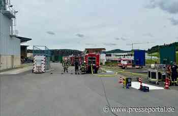 FW-OE: Feuer in holzverarbeitendem Betrieb in Lennestadt-Oedingen - Über 60 Einsatzkräfte im Einsatz