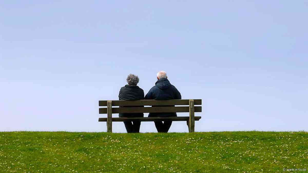Was ist Rentensplitting?: Regierungsexperten wollen Witwenrente abschaffen
