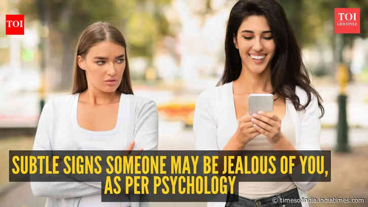 10 subtle signs someone may be jealous of you, as per psychology