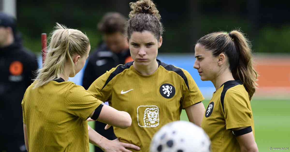 Oranje Leeuwinnen hopen op wonder in Almelo: ‘Misschien iets harder erin vliegen’