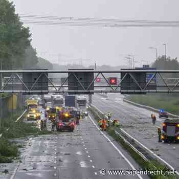 A15 in beide richtingen afgesloten door stormschade