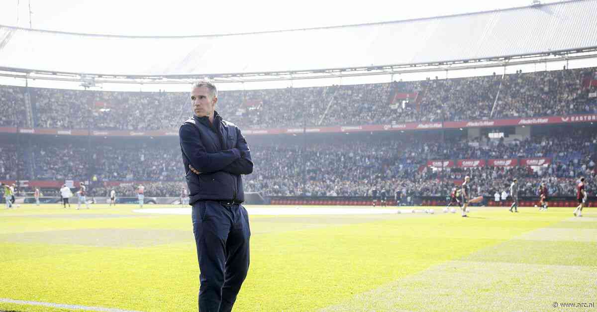 Na zes dagen ‘grondige analyse’ heeft de nieuwe Feyenoord-top genoeg gezien: trainer Van Persie moet vertrekken