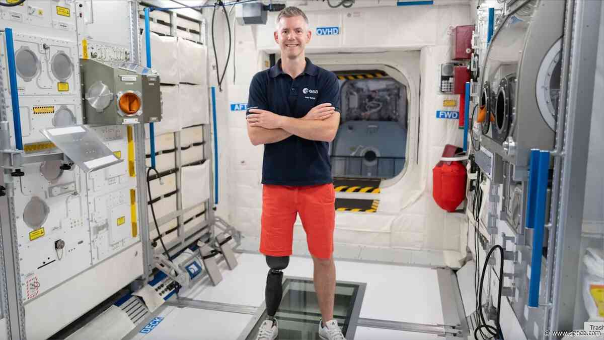 This former Paralympic athlete could become the 1st person with a physical disability to live in orbit