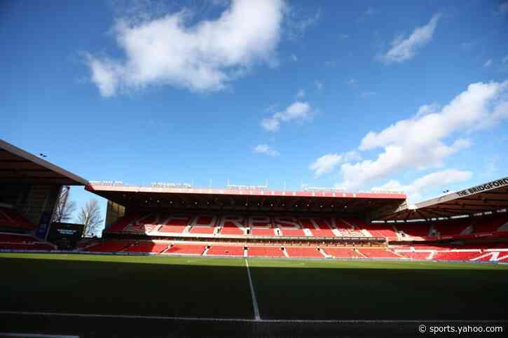 Nottingham Forest goalkeeper Ferguson signs new deal