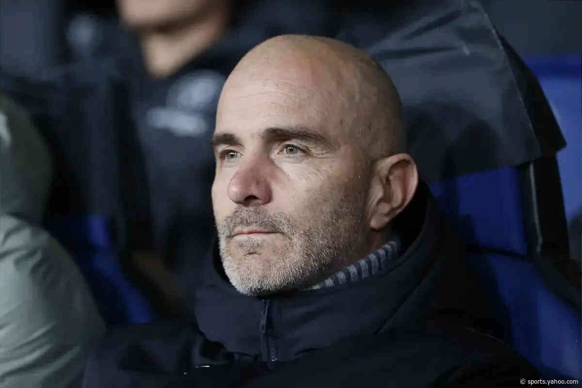 Senior Chelsea and Man City officials in advanced talks over Enzo Maresca