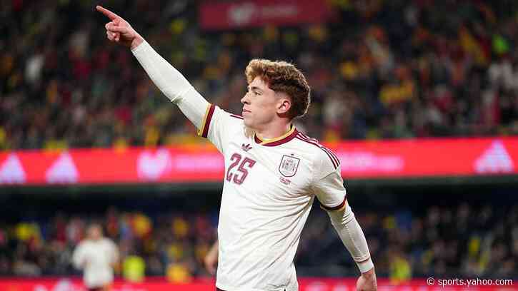 'There's no easy way to stop him' - journalist on winger Munoz