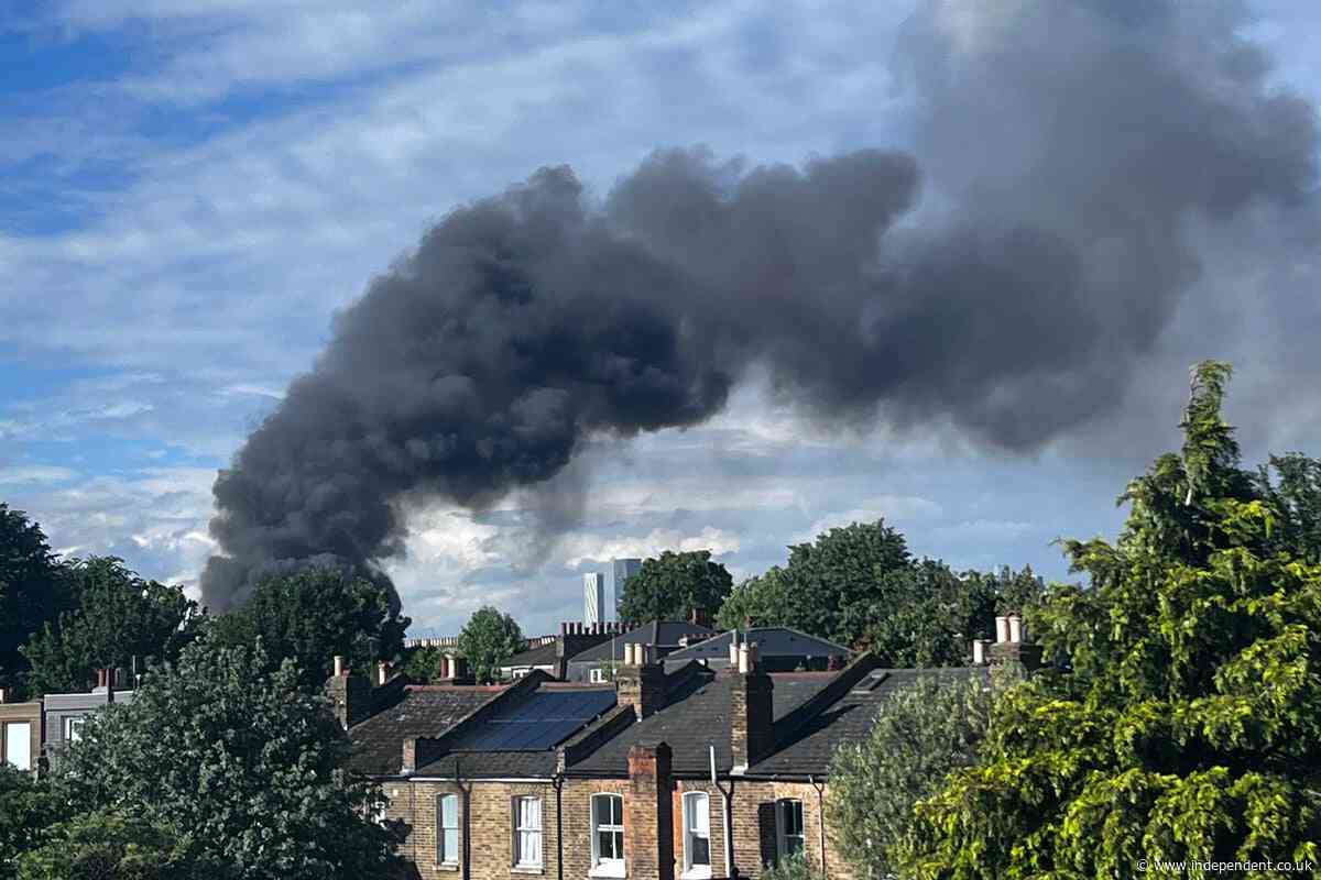 Bermondsey fire updates: Huge blaze at London recycling centre with black smoke seen from miles away
