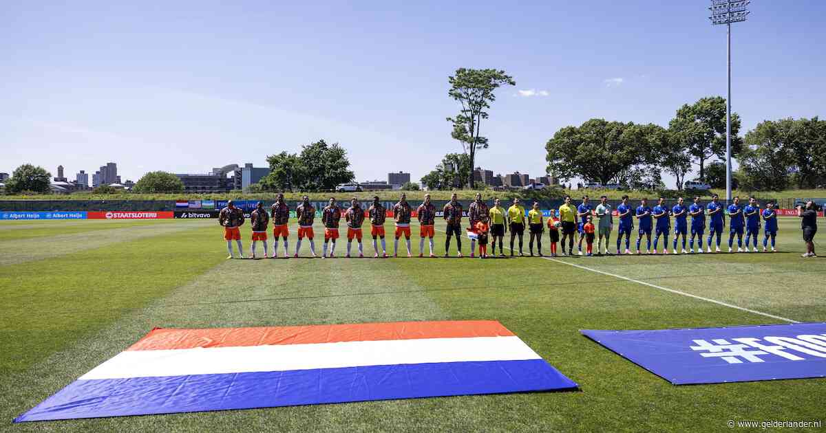 LIVE Oranje | Oranje zonder supporters begonnen aan laatste test voor WK, minuut stilte voor duel