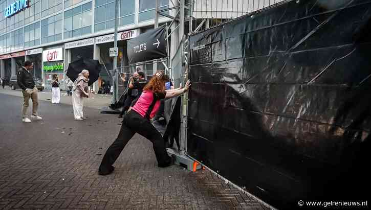 Bezoekers concert met spoed naar binnen vanwege noodweer