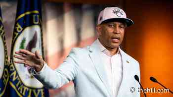 Jeffries says he won't back FISA until Pulte is removed by Trump as acting DNI