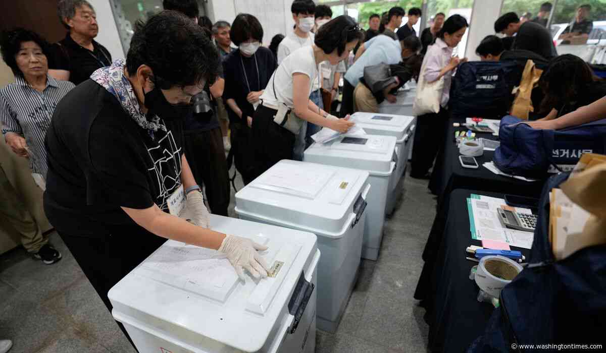 Korea's out-of-power conservatives rage, rally over weekend ballot shortage fiasco