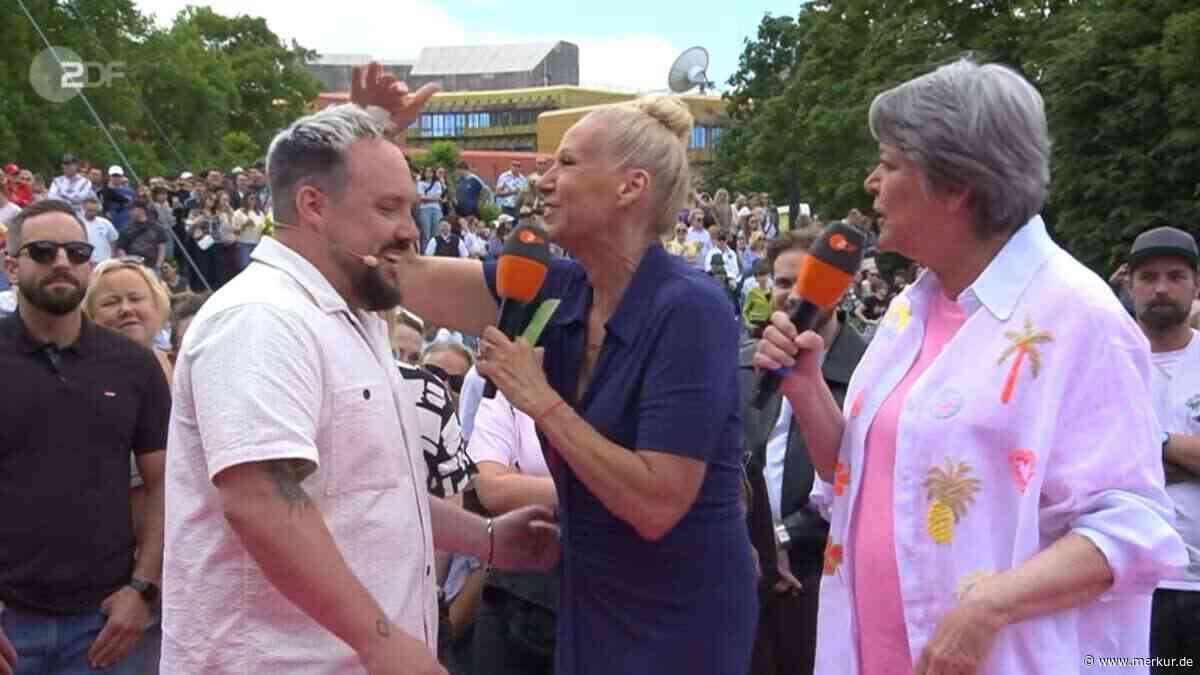 „Dann sehe ich aus wie du“: Andrea Kiewel beleidigt Star-Friseur live im „ZDF-Fernsehgarten“