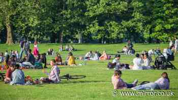 Met Office issues 'very warm' June as weather maps forecast new 34C heatwave