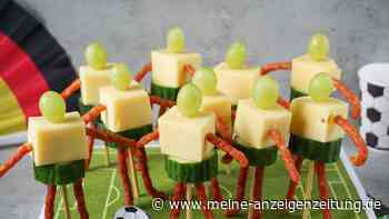 Mini-Kicker zum Wegputzen - auf dem Platz vor dem TV