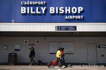 Federal government starts public consultation on future of Toronto's island airport