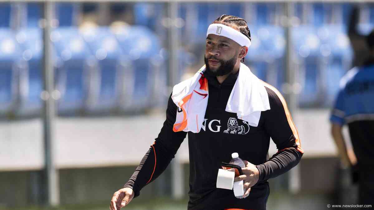 Memphis Depay verliest met reserves Nederlands elftal van tweede keus Oezbekistan