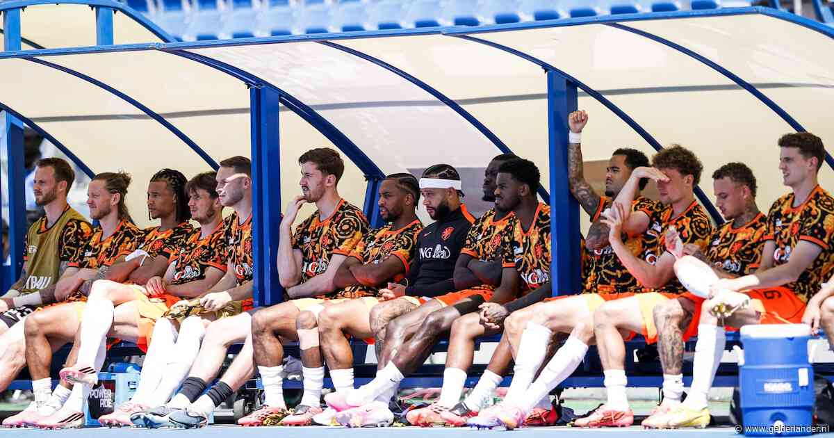 Reserves van Oranje verliezen van tweede keus Oezbekistan