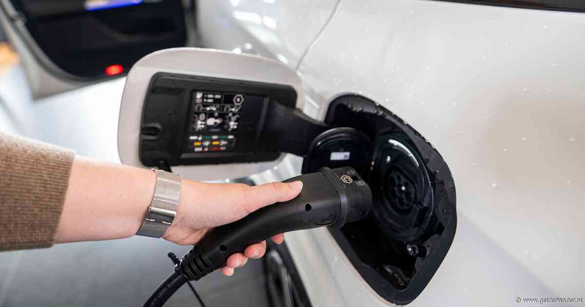 Experts: laad je elektrische auto niet meer tussen 16.00 en 21.00 uur