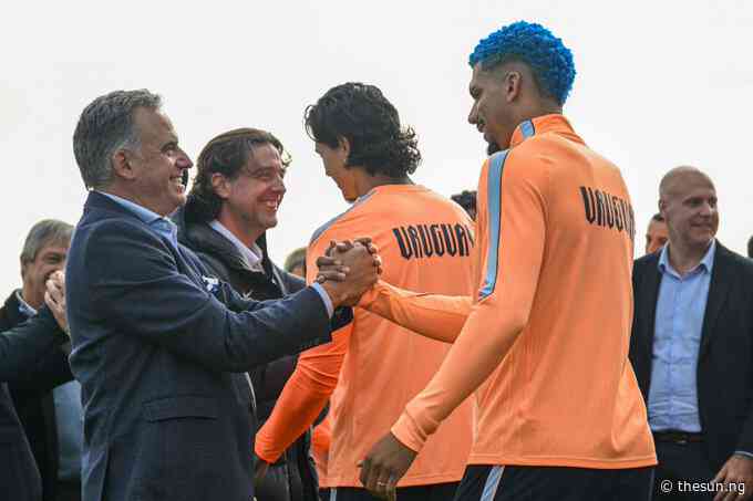 Barcelona star suffers injury scare