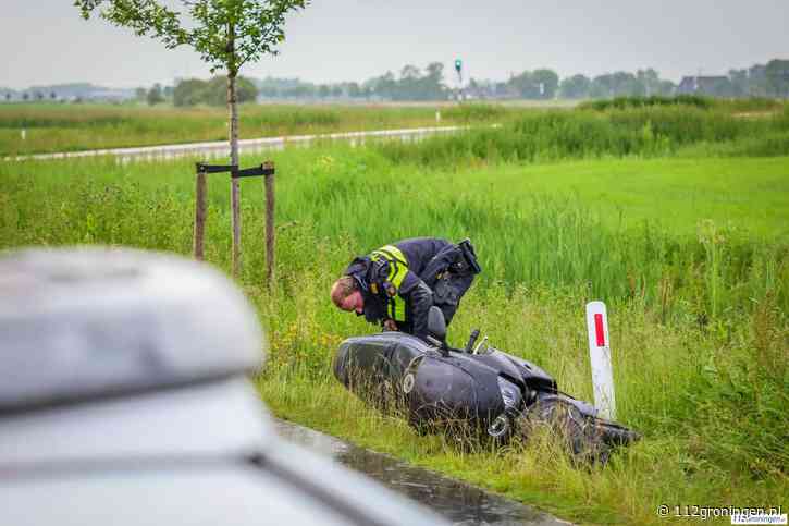 Motorrijder belandt in sloot bij eenzijdig ongeval in Den Horn