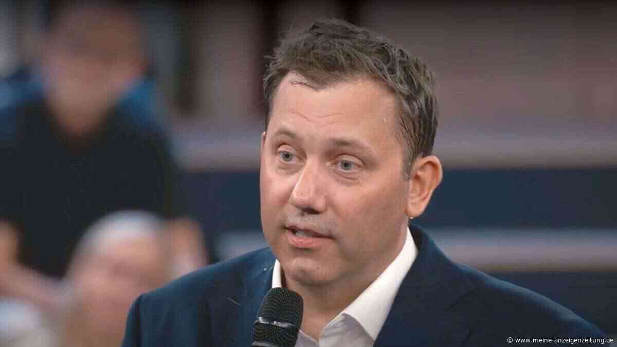 „Brüllend heiß“: Klingbeil kommt bei Fragen zur Rente und zum Bürgergeld mächtig ins Schwitzen