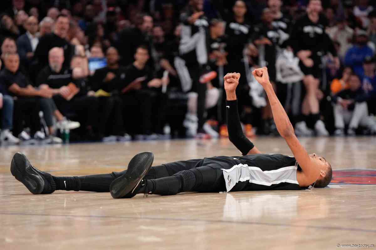 Victor Wembanyama carries Spurs to 115-111 win that cuts Knicks' NBA Finals lead to 2-1