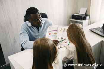 Why Are US Kids Falling Behind in Reading and Math? Smartphones &amp; Social Media Blamed