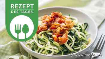Zucchini-Spaghetti mit Tomaten und Frischkäse: schnelles Rezept für die leichte Küche