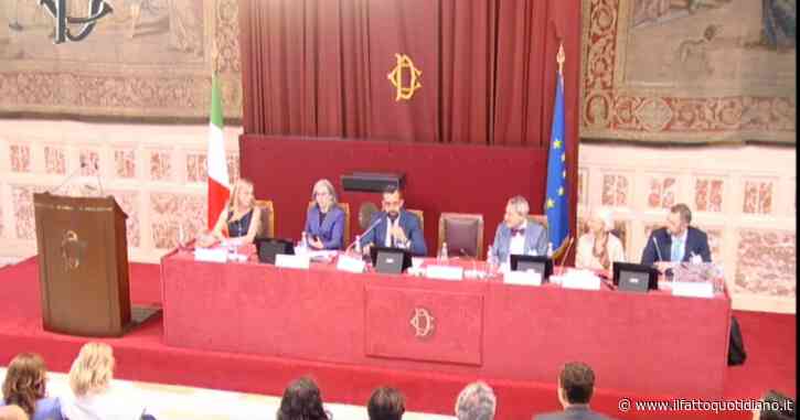 Alla Camera convegno degli esponenti delle rete anti-aborto mondiale. Il presidente Fontana autorizza e manda un messaggio