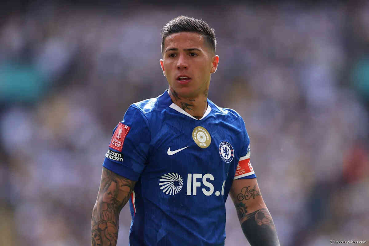 Premier League giants awaiting Real Madrid’s offer for €140 million-rated standout midfielder