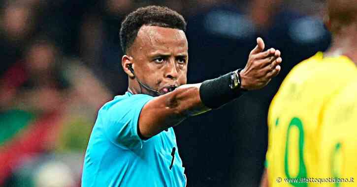 Gli Usa negano l’ingresso all’arbitro somalo Omar Artan: escluso dai Mondiali. La Fifa se ne lava le mani: “È il governo ospitante a decidere”
