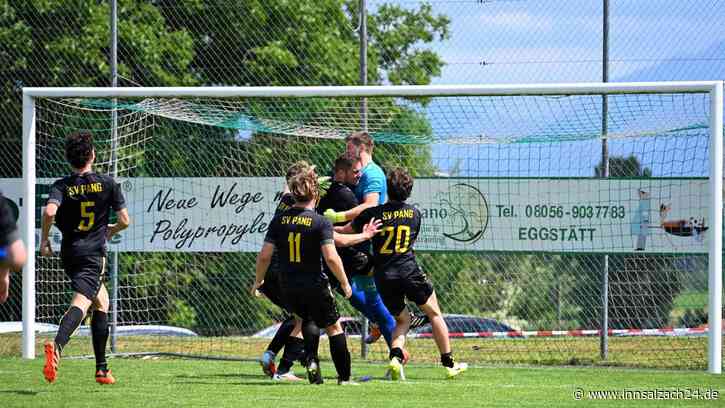 Sieg im Elfmeterschießen gegen Hohenthann: Pang feiert Doppel-Aufstieg in der Relegation