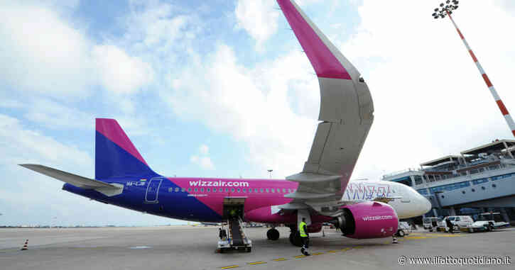 Basta “modalità aereo”, arriva internet con il wi-fi di Starlink sui voli Wizz Air: ecco come funziona la novità