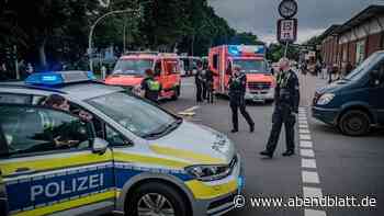Frau in Jenfeld von Transporter überrollt – lebensgefährlich verletzt