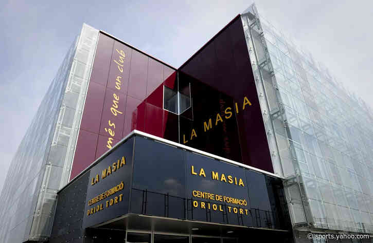 Official: Barcelona secure future of highly-rated La Masia defensive gem