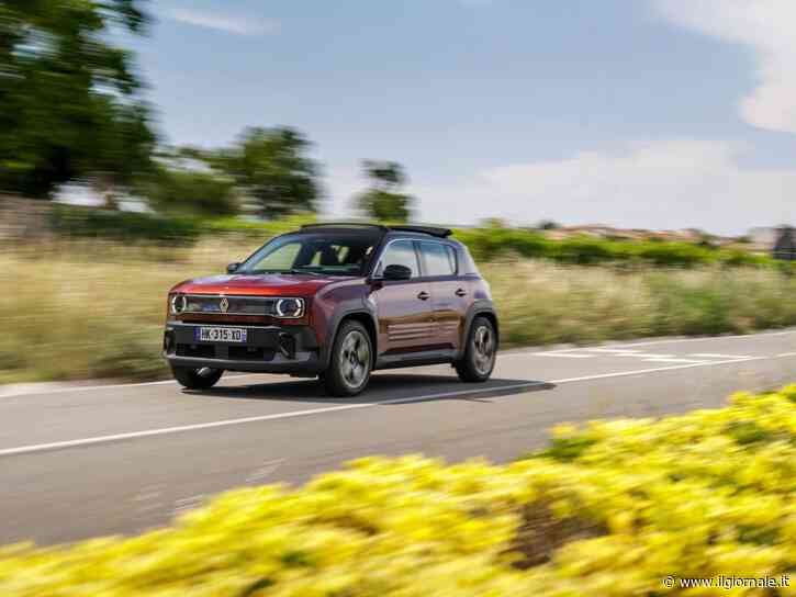 Renault 4 E-Tech Plein Sud, bella da vivere: prova su strada