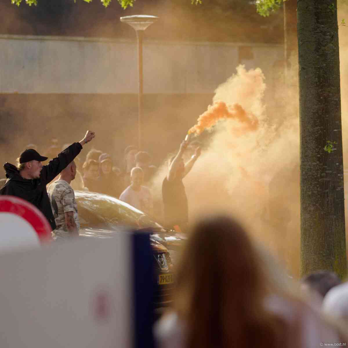 Burgemeester vreest rellen Vriezenveen, politie mag fouilleren tijdens azc-protest