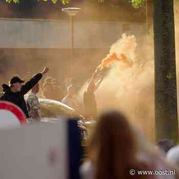 Burgemeester vreest rellen Vriezenveen, politie mag fouilleren tijdens azc-protest