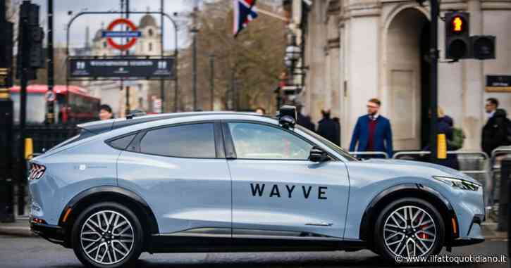Robotaxi a Londra entro pochi mesi. Uber accelera sulla guida autonoma