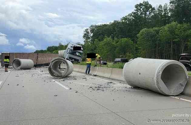 API-TH: 1. Ergänzungsmeldung - Sattelzug mit Betonröhren sorgt nach Verkehrsunfall für Sperrung beider Fahrtrichtungen