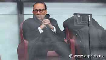 Football reg. speaking to West Ham over Sullivan