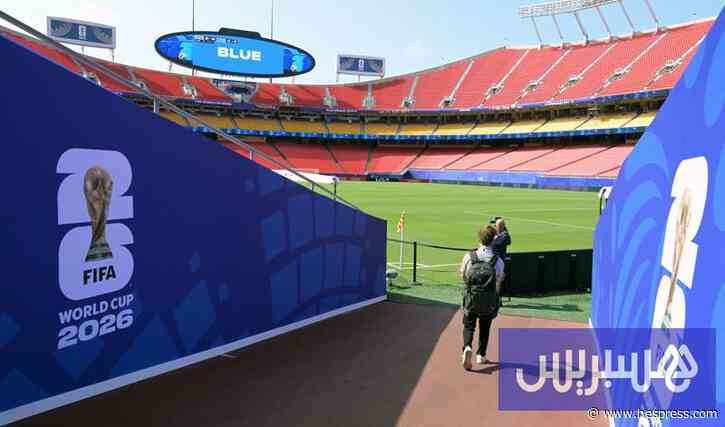 طاقم برازيلي يقود افتتاح كأس العالم
