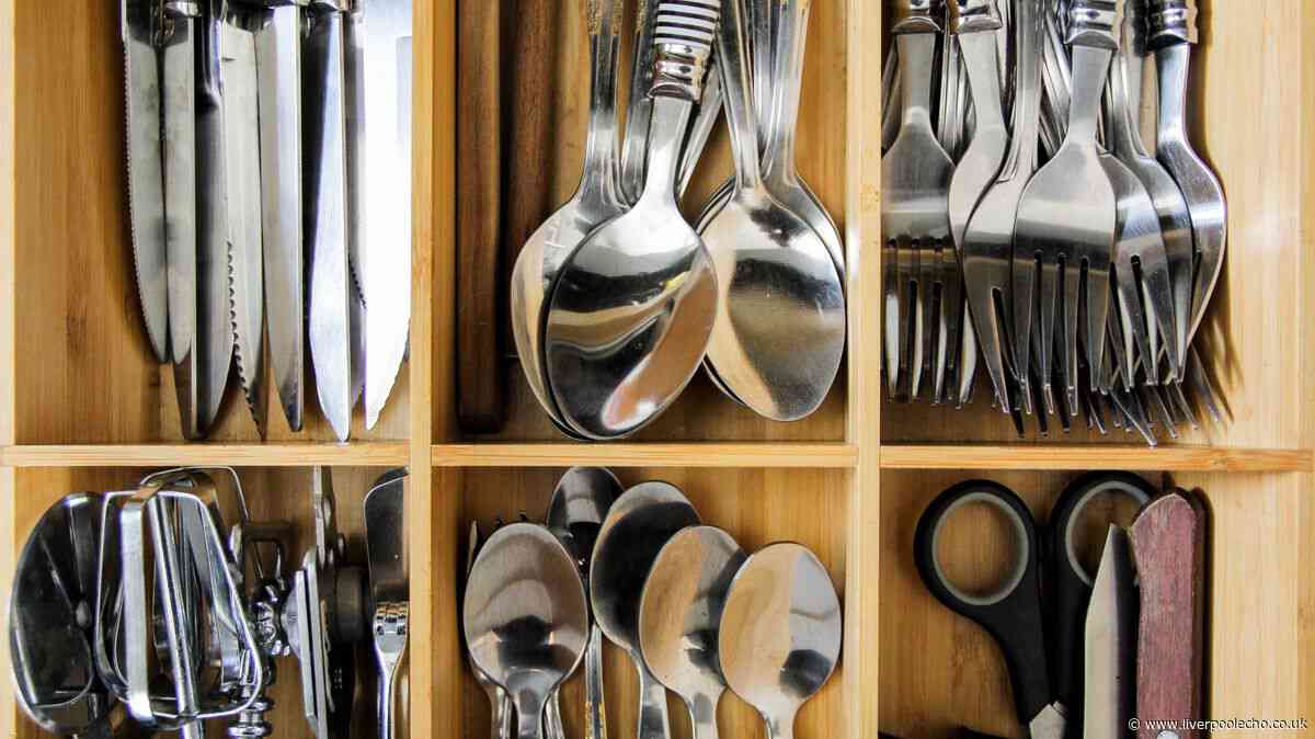 Cutlery will be 'sparkling' again when soaked in 2 natural items — no dishwasher needed