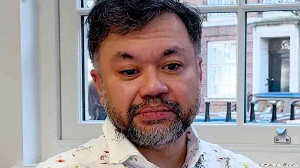 Man 'hours away from losing vision' asks people to check their eyes for symptom