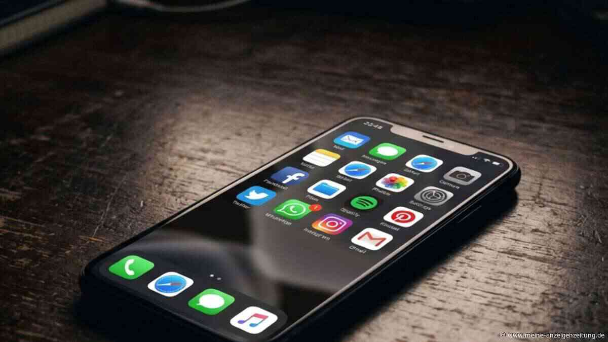 Stimmt das? In einem neuen WhatsApp-Kettenbrief wird davor gewarnt, dass KI deine Chats durchliest
