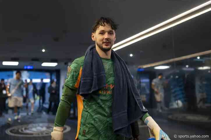 Manchester City float idea of contract proposal for first-team goalkeeper – Loan agreement involved