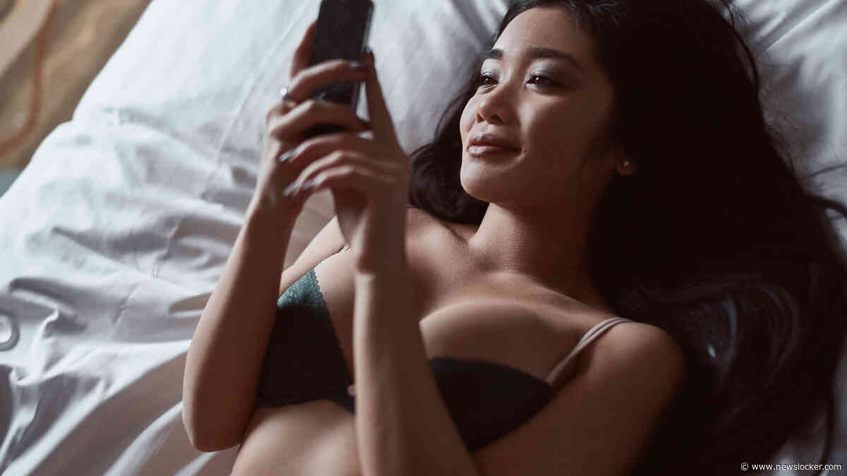 Lotus (43) doet aan sexting met een zakelijke klant: ’We hitsen elkaar behoorlijk op’